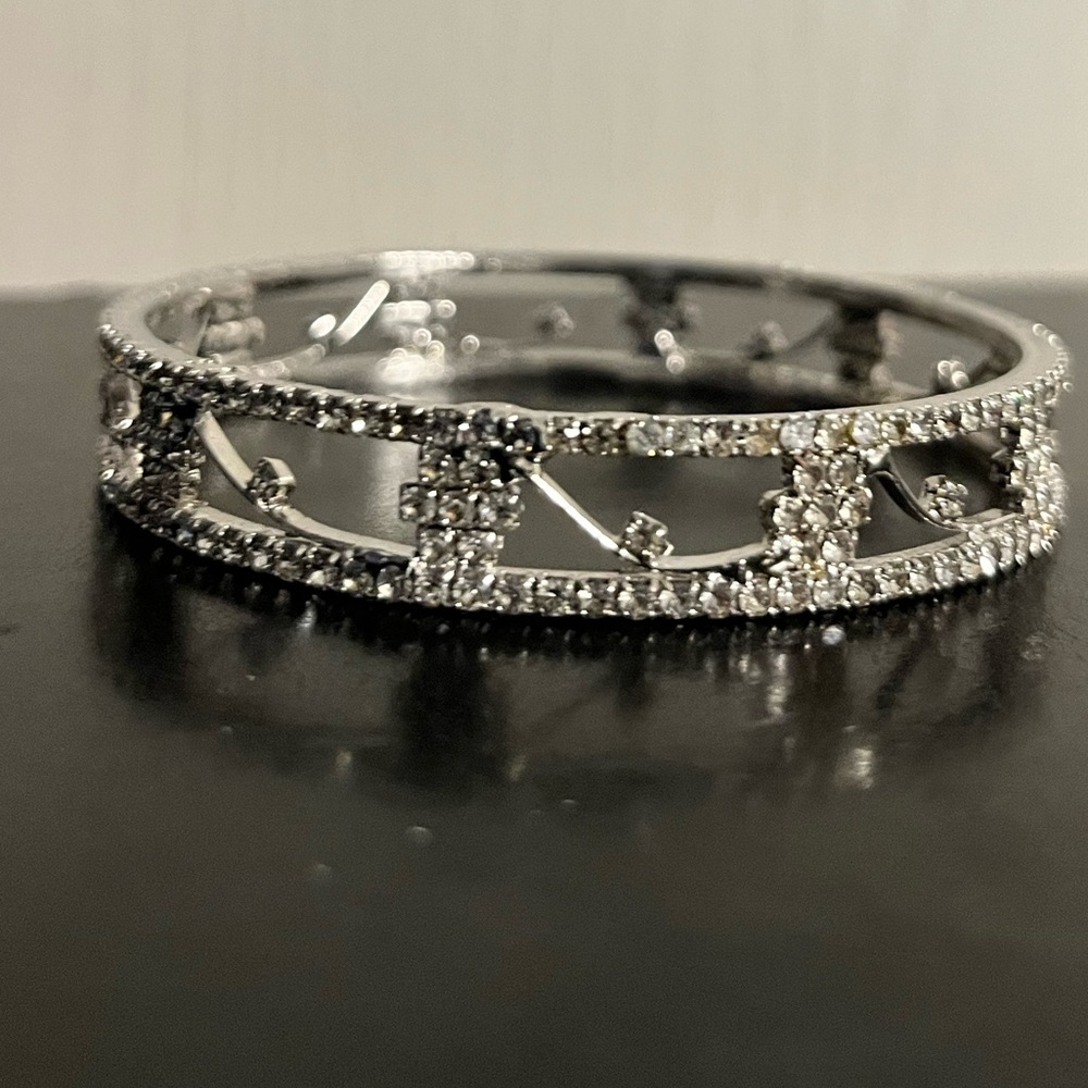 Crystal bracelet